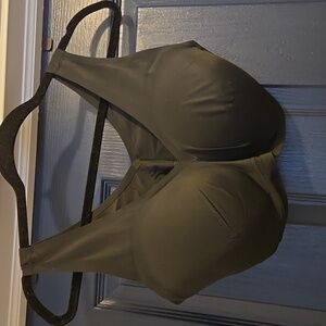 L True & Co. Full cup V-neck bra